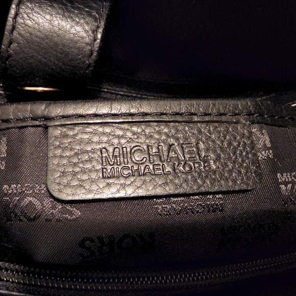 Black leather bag - Micheal Kors Hamilton Satchel Handbag - Picture 14 of 16